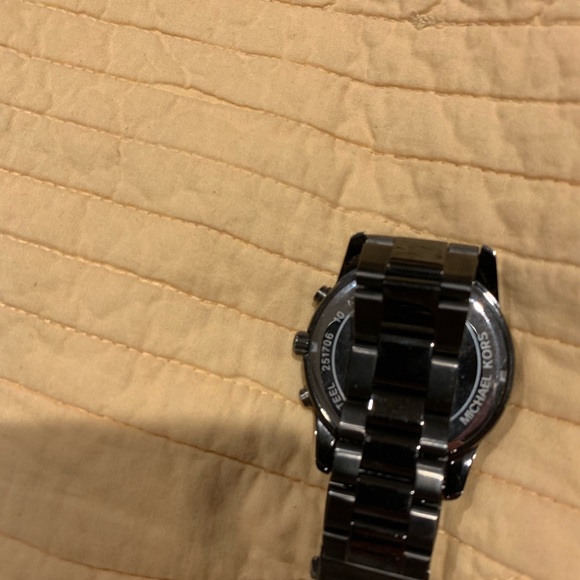 Michael Kors watches - Picture 3 of 7